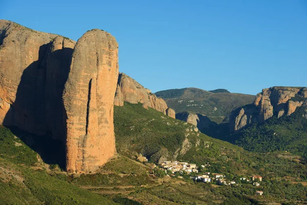 Riglos pohoří ve Španělsku — Stock fotografie