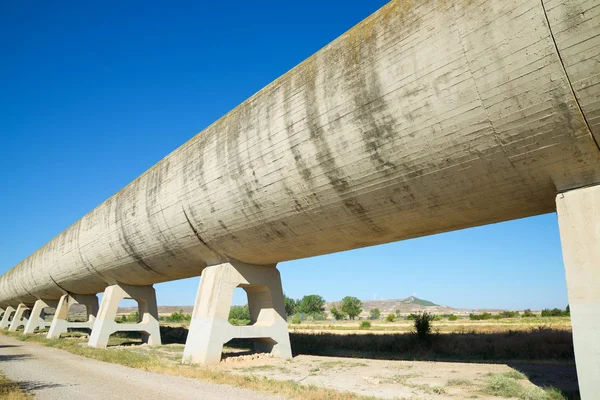 Vista do canal de irrigação — Fotografia de Stock