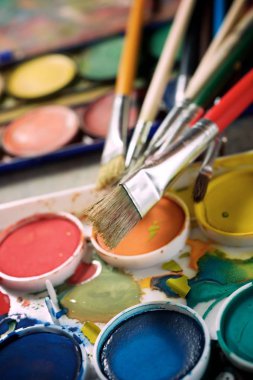 Suluboya araçları görünümü