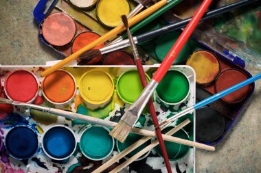 Suluboya araçları görünümü