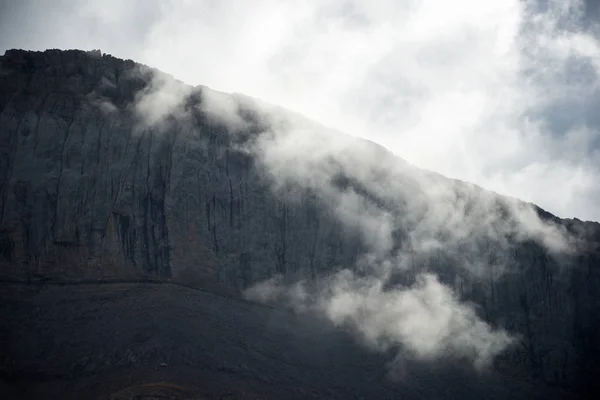 ピレネー山脈の霧 — ストック写真