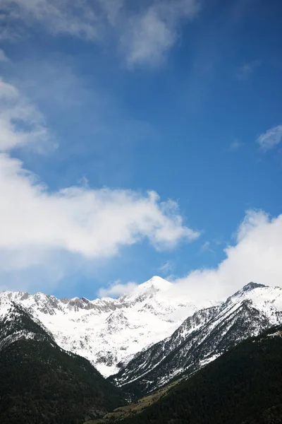 Télen a Pireneusokban — Stock Fotó