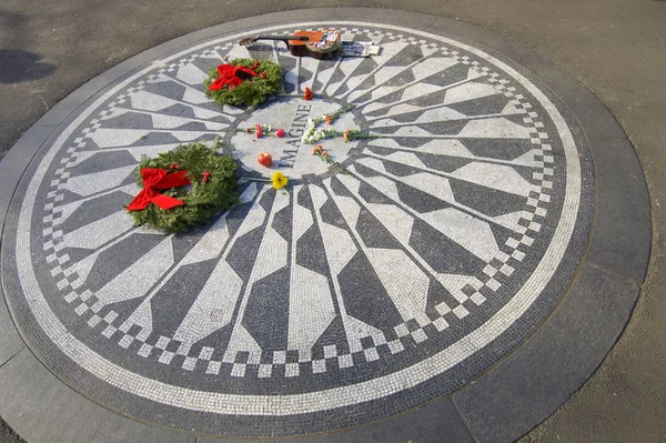 Imagine Memorial view — Stock Photo, Image