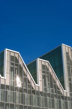 Modern binanın görünümü