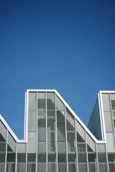 Vista moderna del edificio — Foto de Stock