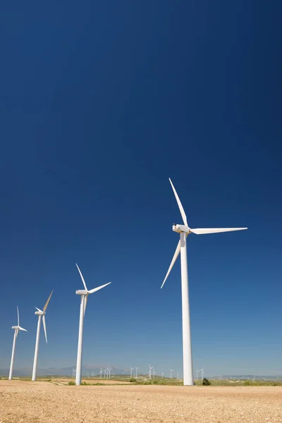 Větrné Turbíny Pro Výrobu Elektrické Energie Provincie Zaragoza Aragon Španělsku — Stock fotografie