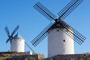 Consuegra 'daki yel değirmenleri, Toledo Eyaleti, Castilla La Mancha, İspanya.