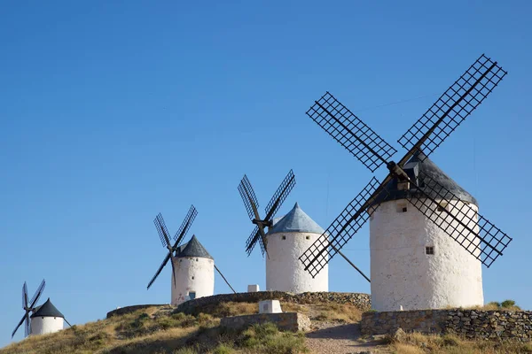 Consuegra 'daki yel değirmenleri, Toledo Eyaleti, Castilla La Mancha, İspanya.