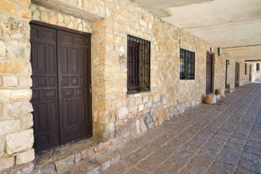 Medinaceli, Soria Eyaleti, Castilla Leon, İspanya 'nın eski kasabasında ön cephe.