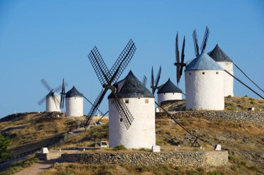 Consuegra 'daki yel değirmenleri, Toledo Eyaleti, Castilla La Mancha, İspanya.