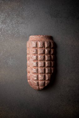 İspanya iç savaşında kullanılan bir el bombası parçası..