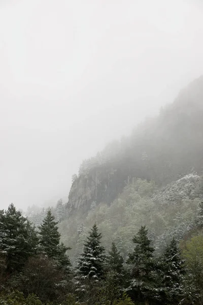 Χιονισμένες Κορυφές Στην Κοιλάδα Κανφράνκ Πυρηναία Huesca Αραγονία Ισπανία — Φωτογραφία Αρχείου