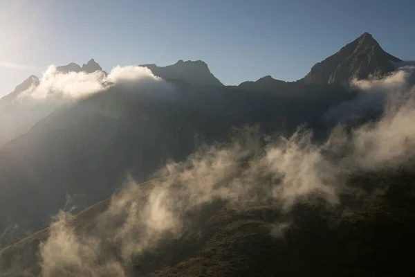 王座戦バレー ピレネー山脈 スペインのピーク — ストック写真