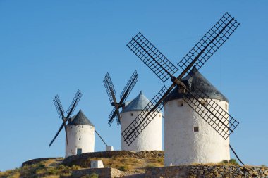 Consuegra 'daki yel değirmenleri, Toledo Eyaleti, Castilla La Mancha, İspanya.
