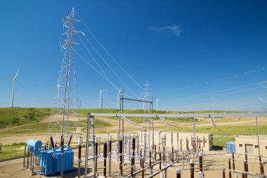 Zaragoza 'da elektrik santrali görüntüsü, İspanya' da Aragon.