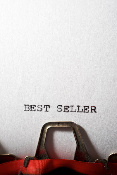 Текст бестселлера, написанный на пишущей машинке
.