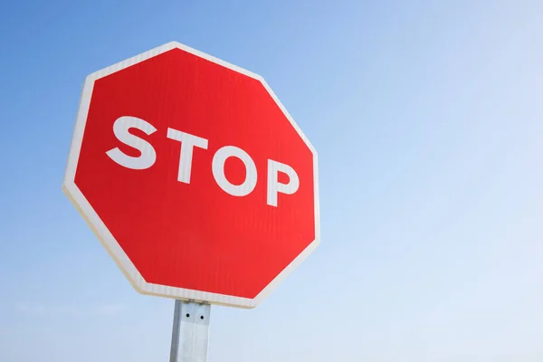 Stoppschild Mit Blauem Himmel — Stockfoto