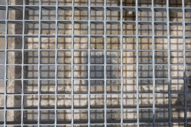 Gri metal ızgaraya yakın çekim.