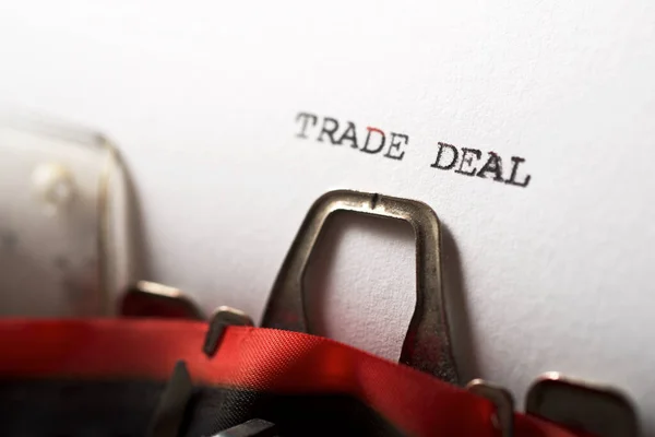 Trade Deal Phrase Written Typewriter — Stock Photo, Image