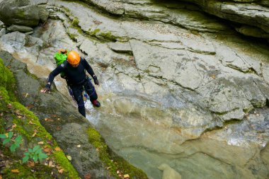 İspanya 'nın Huesca ilindeki Pirenes, Broto köyündeki Furco Kanyonu' nda..