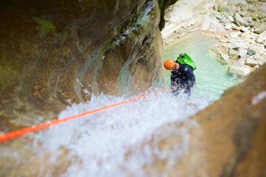 İspanya 'nın Huesca ilindeki Pirenes, Broto köyündeki Furco Kanyonu' nda..
