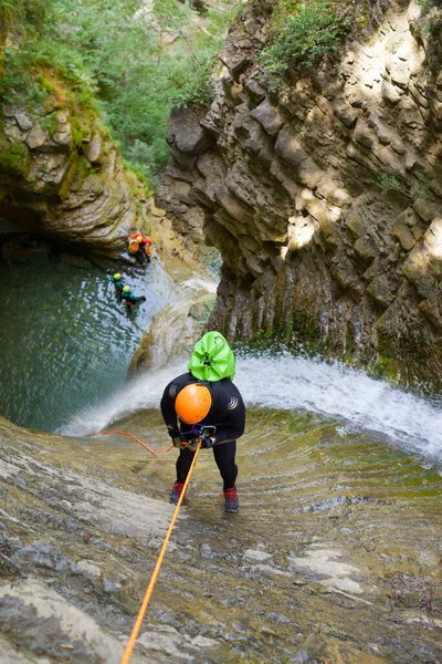 Canyoneering Furco Canyon Pireneusokban Broto Falu Huesca Tartomány Spanyolországban — Stock Fotó