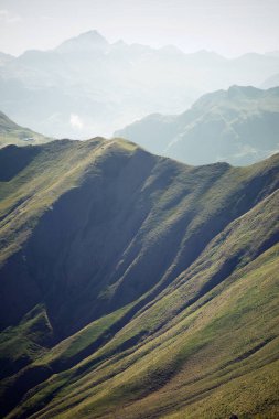 Pireneler 'in zirveleri, İspanya' nın Huesca ili.