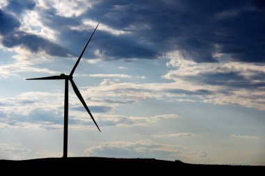 Elektrik üretimi için Windmill, Zaragoza Eyaleti, İspanya Aragon.