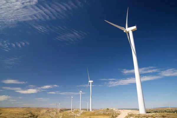 Turbiny Wiatrowe Produkcji Energii Elektrycznej Prowincja Teruel Aragon Hiszpanii — Zdjęcie stockowe