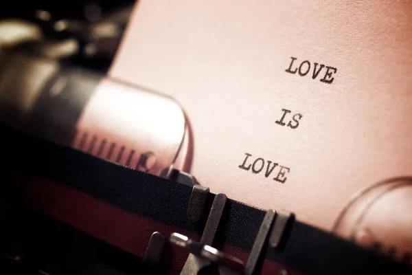 Love Love Phrase Écrite Avec Une Machine Écrire — Photo