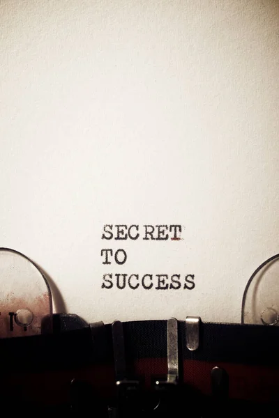 Bir Daktilo Ile Yazılmış Başarı Cümlesinin Sırrı — Stok fotoğraf