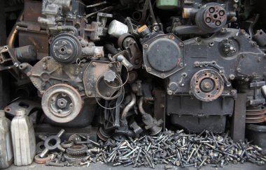 Otomotiv parçaları ve motoru tamir dükkanı