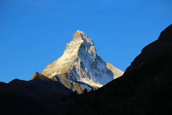 Beroemde Berg Matterhorn Piek Cervino Zwitsers Italiaanse Grens — Stockfoto