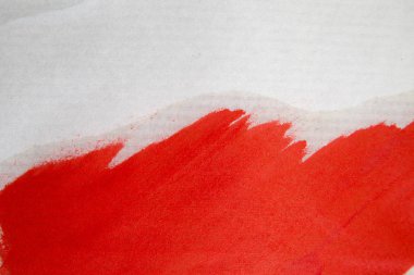 Büyük kırmızı grunge yuvarlağına eski vintage kağıt/dekoratif pullar. Stilize sembolü