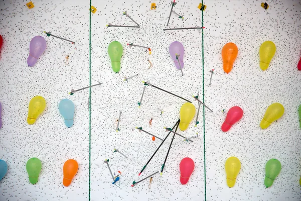 带彩色箭头 游戏的气球 — 图库照片