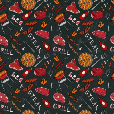 Kusursuz yaz barbekü mangal partisi düzeni. Biftek, sosis, barbekü ızgarası, maşa, çatal, ateş, ketçap. Kara Tahta Geçmişi ve Tebeşir. El Çekimi Vektör İllüstrasyonu. Savoyar Doodle Biçimi