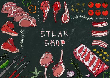 Biftek Dükkanı. Et Kesikleri - Biftek, Domuz eti, Kuzu, Biftek, Kemiksiz Kalça, Pirzola Kızartma, Fileto ve Pirzola. Domates, zeytin, dolma biber, soğan, sarımsaklı otlar çatal maşa kara tahta arka plan ve tebeşir.