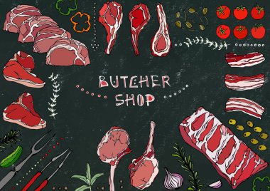 Kasap Dükkanı. Et Kesikleri - Biftek, Domuz eti, Kuzu, Biftek, Kemiksiz Kalça, Pirzola Kızartma, Fileto ve Pirzola. Domates, zeytin, dolma biber, soğan, sarımsaklı otlar çatal maşa kara tahta arka plan ve tebeşir.