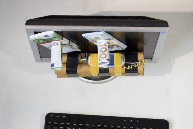 Internet hırsızlığı - patlayıcı terörizm ve dolar, euro fatura telefon olur.
