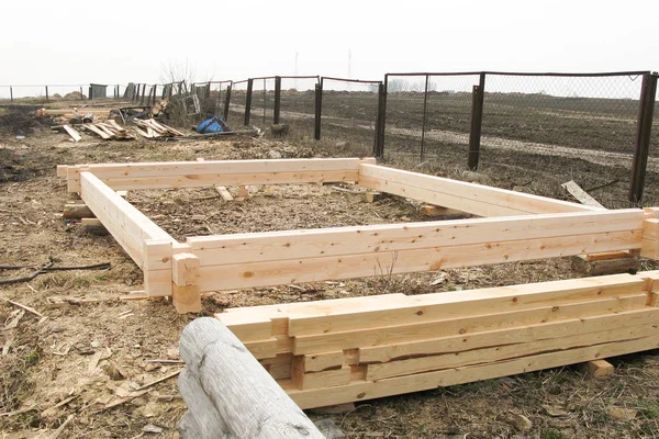 Początek Budowy Domku Drewnianym Bar Jest Profilowany Wpada Rowek Układanie — Zdjęcie stockowe