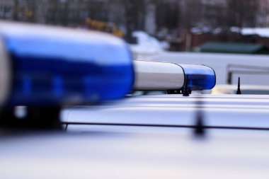 Polis. Ambulans çağır. flaşör mavi. yakın çekim var tonlama