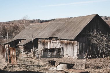 Ağacının eski yapısı. Bu uzun bir süre kimse yaşıyor. Tonlama var
