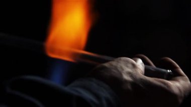 Neon ışıkları. Neon Işık Ampüller imalatı alt. Yakın çekim. 