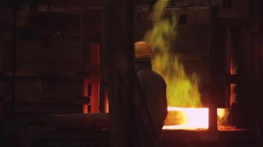 Bir döküm döküm bronz.