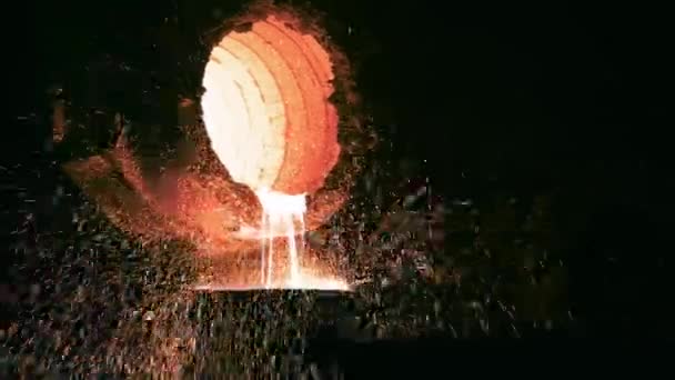 Métal Fondu Coulé Louche Dans Fonderie Full — Video