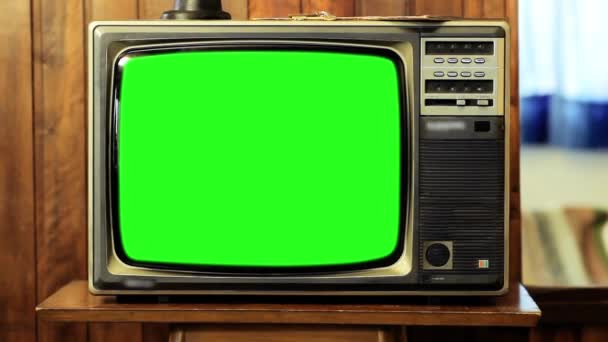 1980s televize s zeleným plátnem. Chcete vyměnit fabion se záběry nebo obrázek. Můžete to udělat s efektem klíčování (Chroma Key) v Adobe After Effects nebo jiný software pro střih videa. Full Hd. 