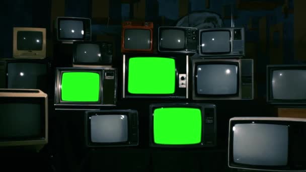 80S Televisies Met Groene Schermen Ter Vervanging Van Groen Scherm — Stockvideo