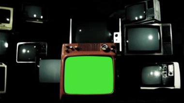 Vintage Tv yeşil ekran ile birçok 1980'lerde TV. anık Değiştir yeşil ekran görüntüleri veya resim istiyorum. Adobe After Effects veya diğer video düzenleme yazılımı girme (Chroma Key) etkisi ile yapabilirsin. Full Hd. 