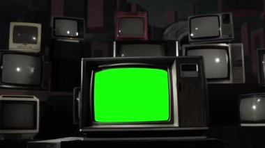 Eski Tv yeşil ile birçok TV. siyah ekran ve sesi beyaz. Herhangi bir görüntü veya resim ile yeşil ekran değiştirmek hazır olmasını istiyorum. Adobe After Effects veya diğer video düzenleme yazılımı girme (Chroma Key) etkisi ile yapabilirsin. Full Hd. 