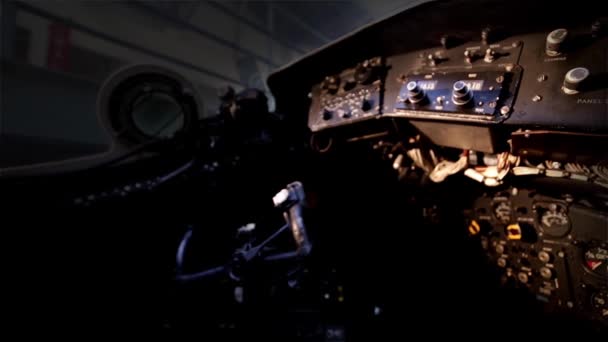 Combat Plane Cockpit Canberra Bomber Dolly Shot Cabine Piloto — Vídeo de Stock